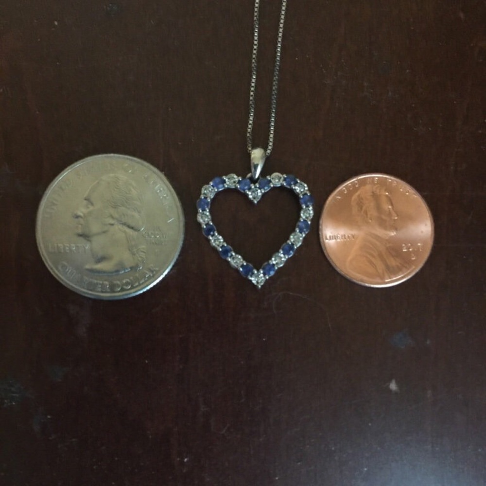 Saphire and diamond heart necklace